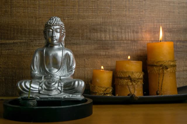 Oświecenie w buddyzmie: czym jest i jak je osiągnąć w praktyce Oświecenie w buddyzmie: czym jest i jak je osiągnąć w praktyce