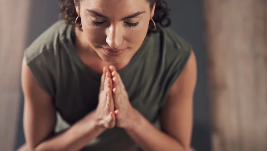 Co znaczy namaste w jodze? Odkryj jego głębokie znaczenie i moc Co znaczy namaste w jodze? Odkryj jego głębokie znaczenie i moc